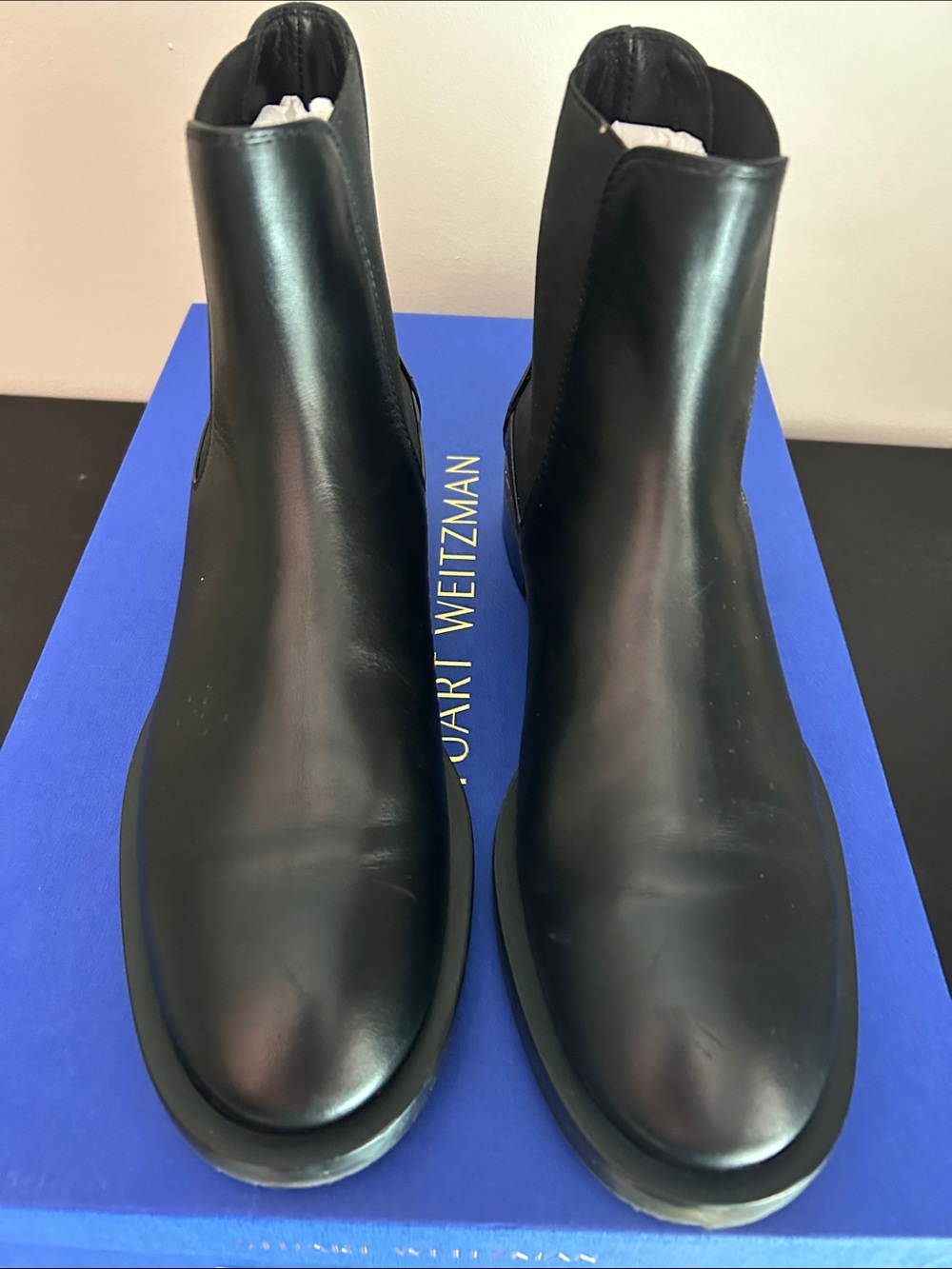 Stuart Weitzman Sondra Sleek Chelsea boots - Picture 4 of 4